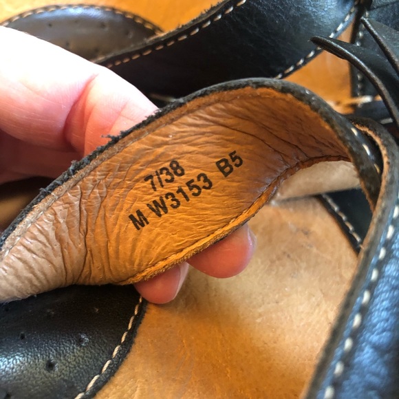 Børn black leather sandals NWOT - Picture 5 of 5